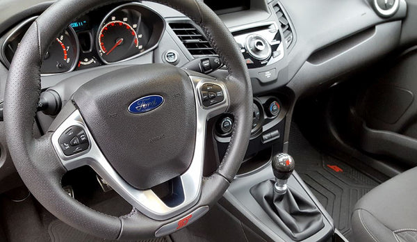 Ford Performance Shift Knob Carbon Fiber With 6-Speed Pattern/ST Logo Fiesta ST 2014-2019